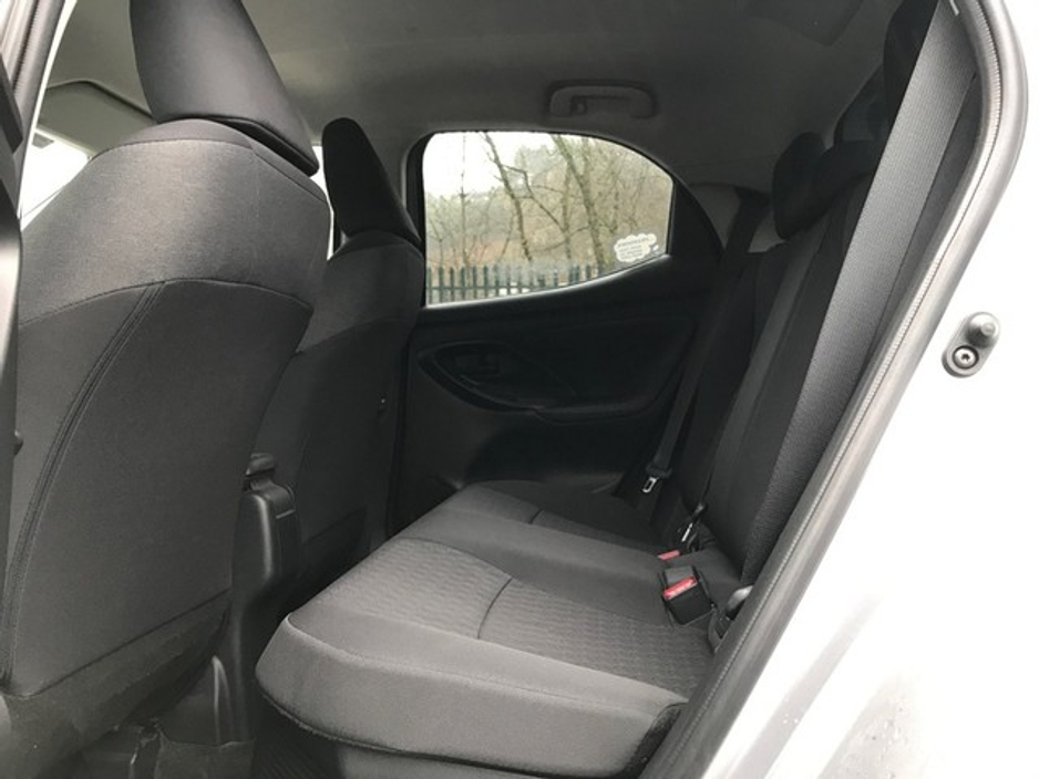 2023 Toyota Yaris 1.5 HYBRID L/SPORT - GRANDONS €23,995