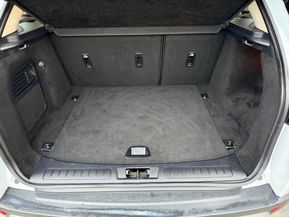 2016 Land Rover Range Rover Evoque 2.0 SE ED4 150 BHP**FULL LEATHER**REVERSE PARK CAMERA**HEATED SEATS**SAT NAV**XENON HEADLIGHTS**MINT**FSH** €13,950