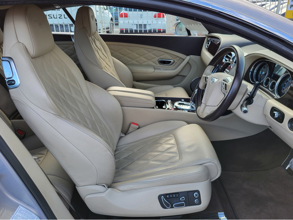 2011 Bentley Continental Continental GT €79,999