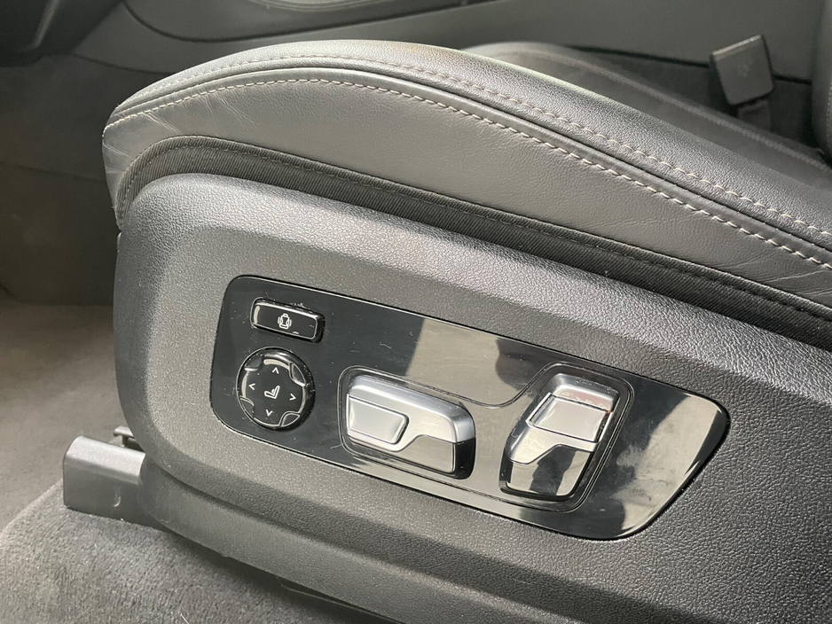 2022 BMW X5 - image 23