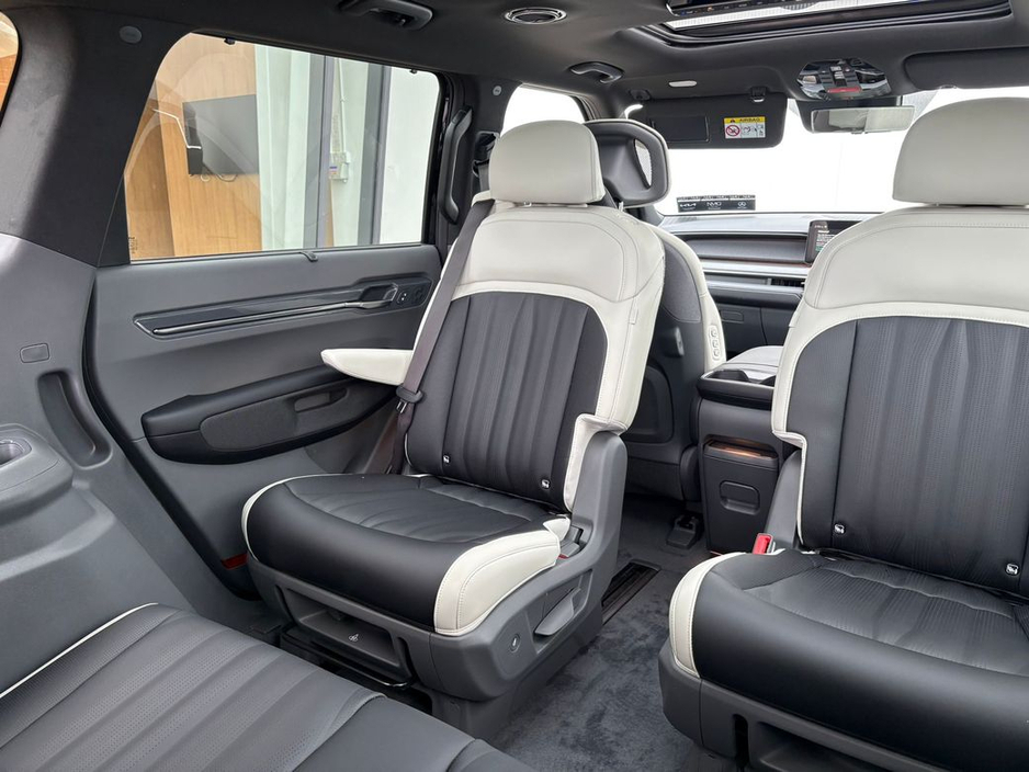 2026 Kia EV9 - image 31