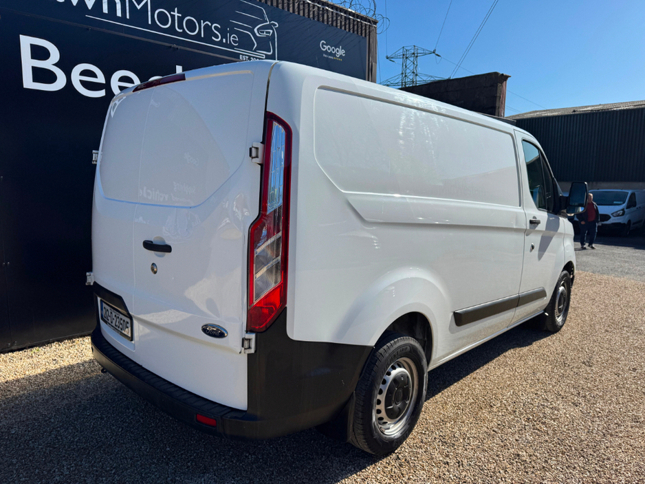 2021 Ford Transit Custom - image 3