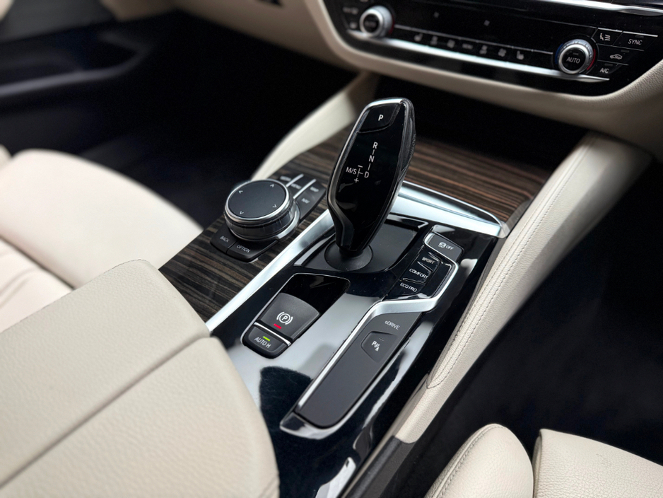 2018 BMW 5 Series 530E M SPORT €24,990