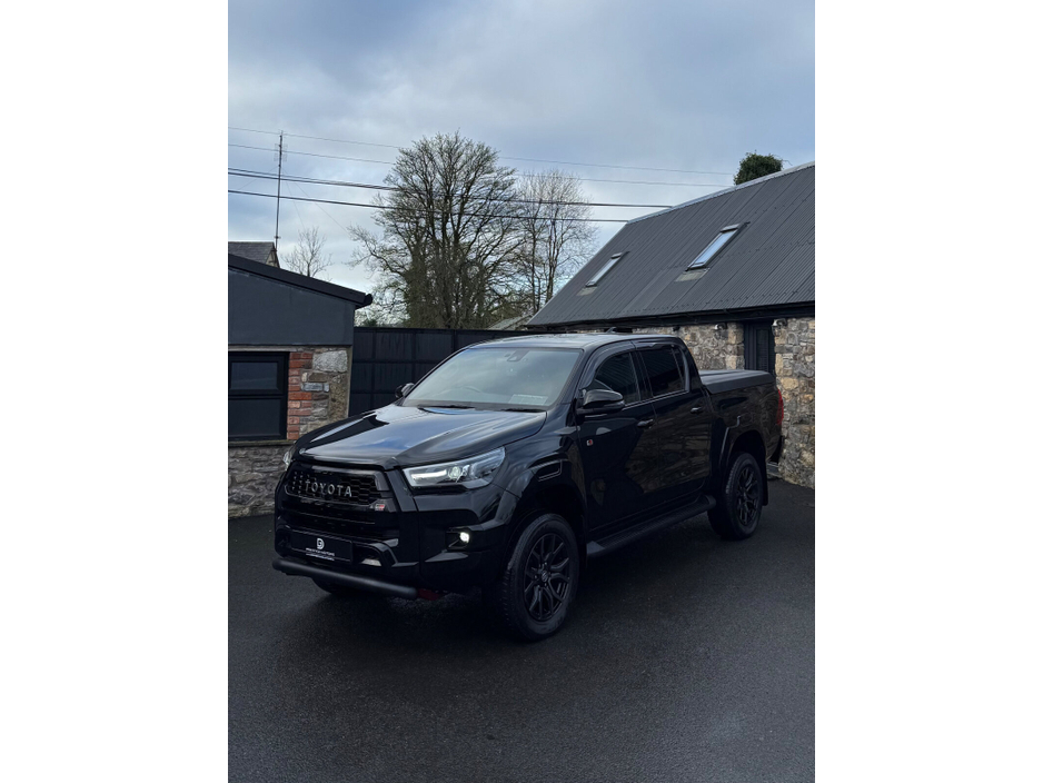 2023 Toyota Hilux  €44,995