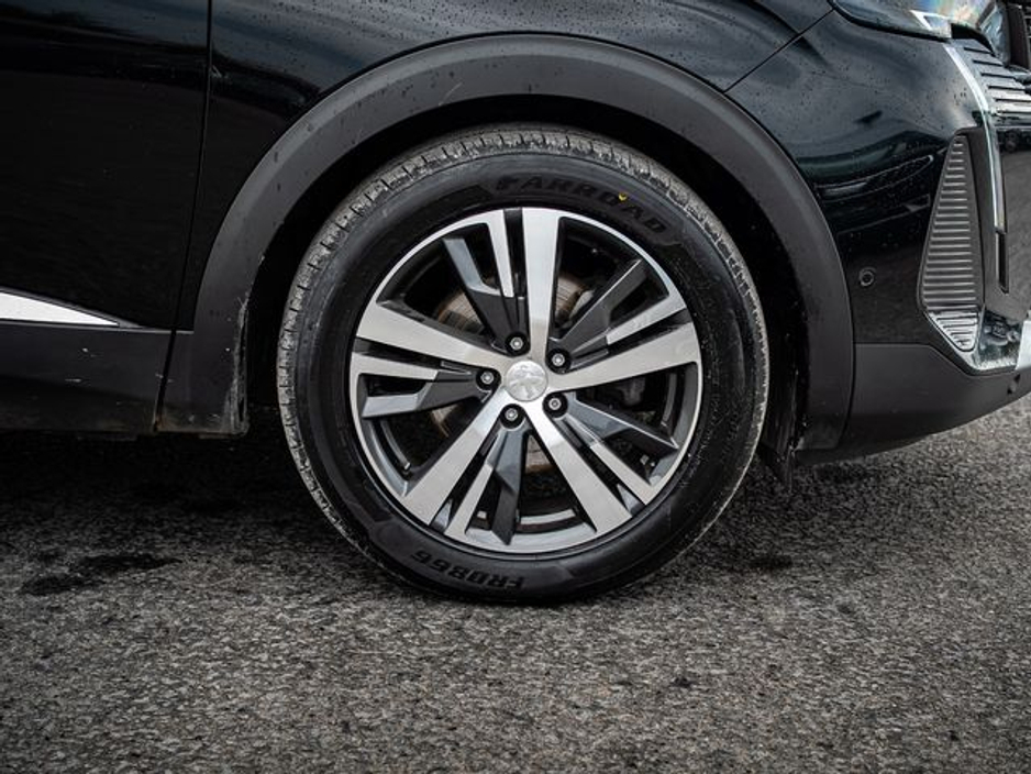 2022 Peugeot 5008 - image 3