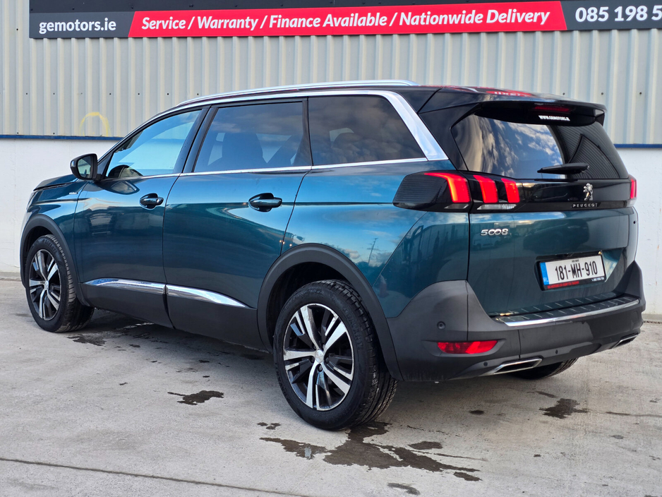 2018 Peugeot 5008 - image 9
