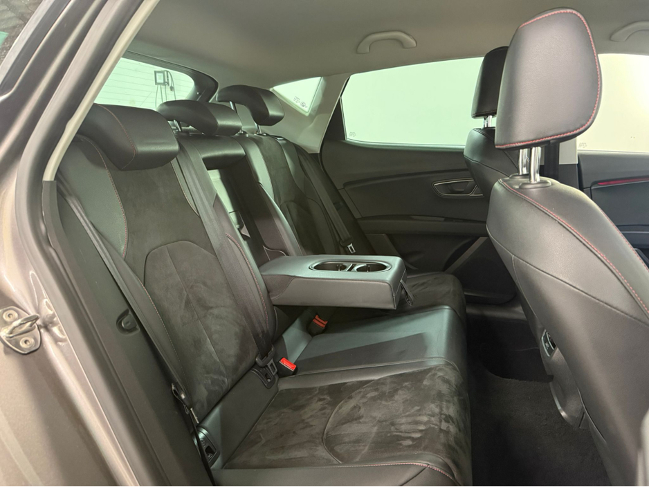 2022 Peugeot 5008 - image 14