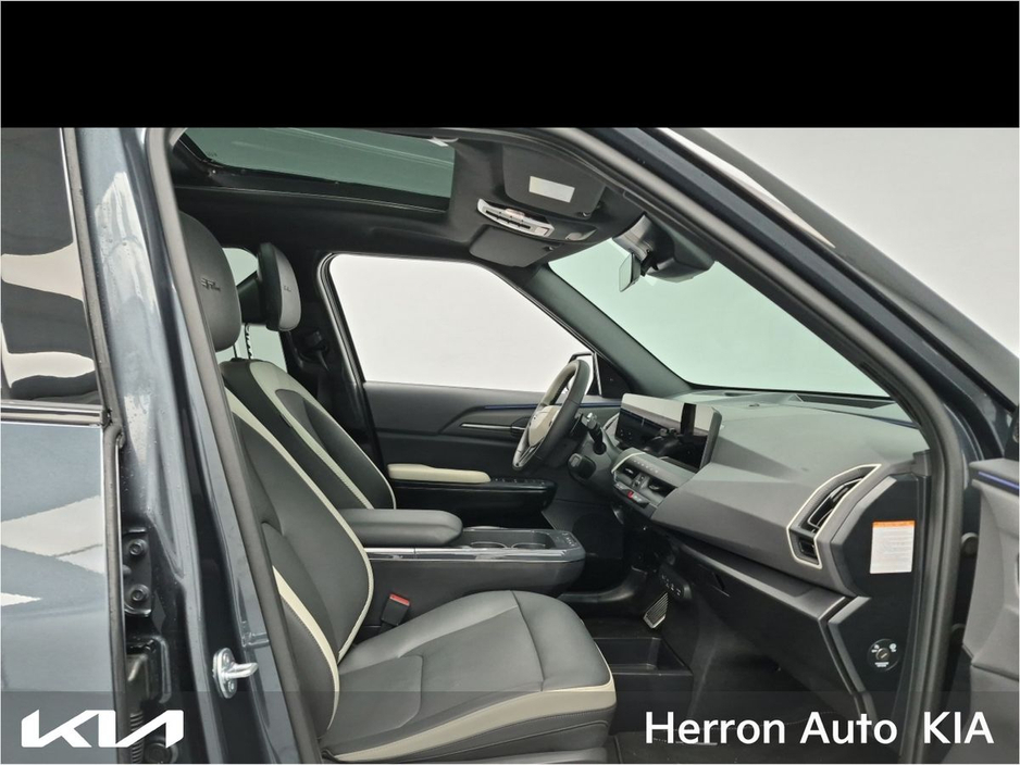 2026 Kia EV5 - image 8