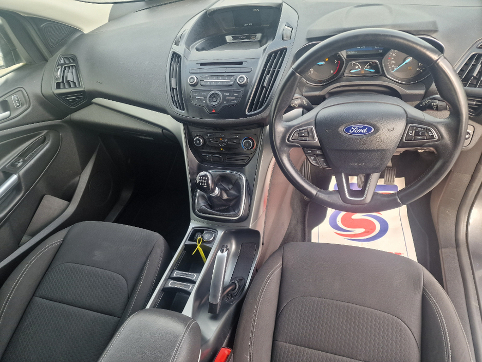 2019 Ford Kuga - image 7