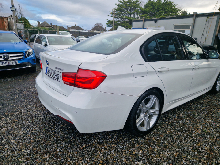 2018 BMW 3 Series - image 7