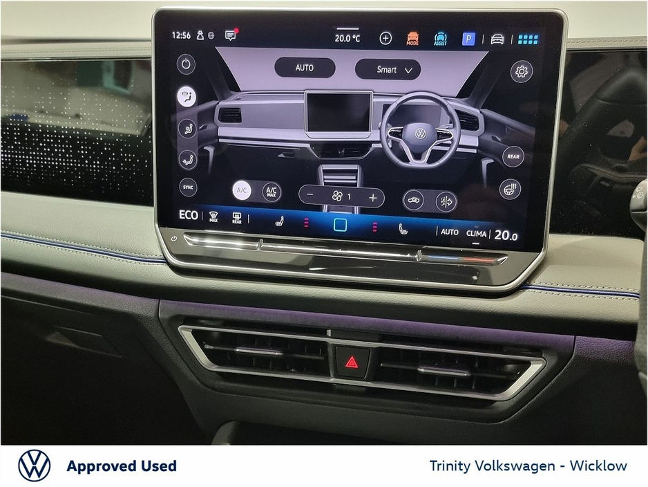 2025 Volkswagen Tiguan - image 19