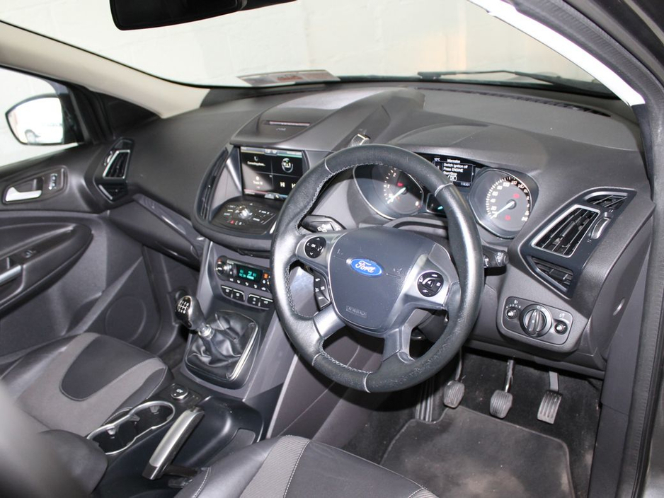 2016 Ford Kuga - image 12