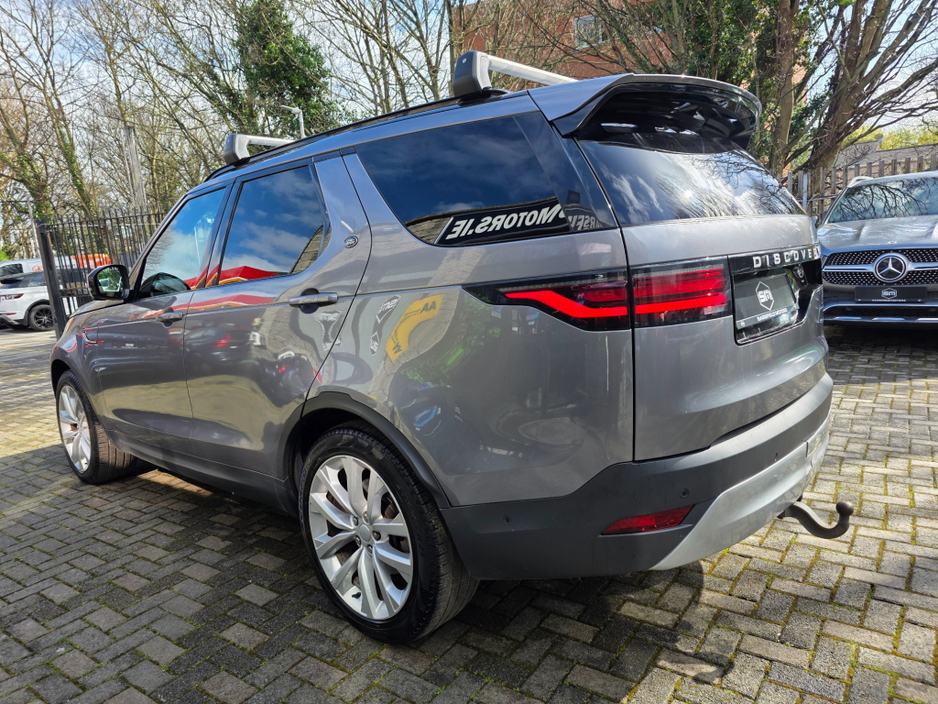 2021 Land Rover Discovery - image 6