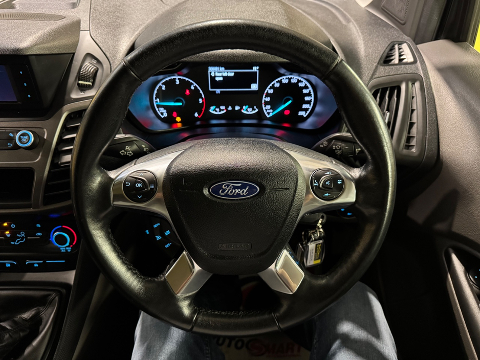 2020 Ford Transit Connect - image 15