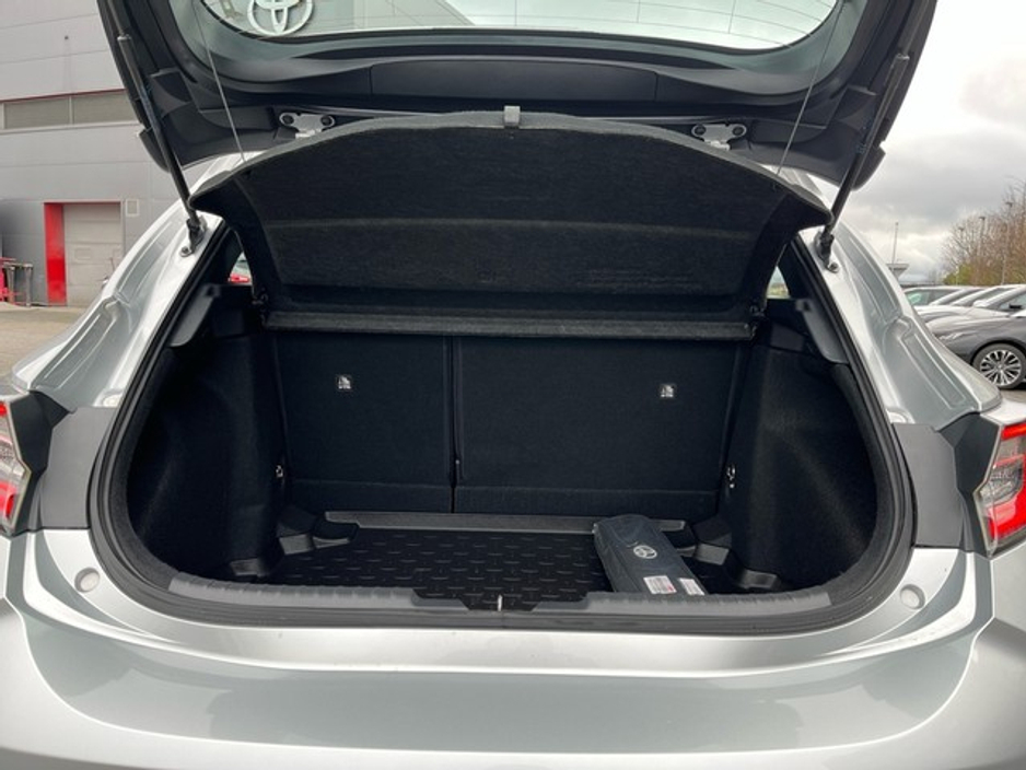 2022 Toyota Corolla - image 10