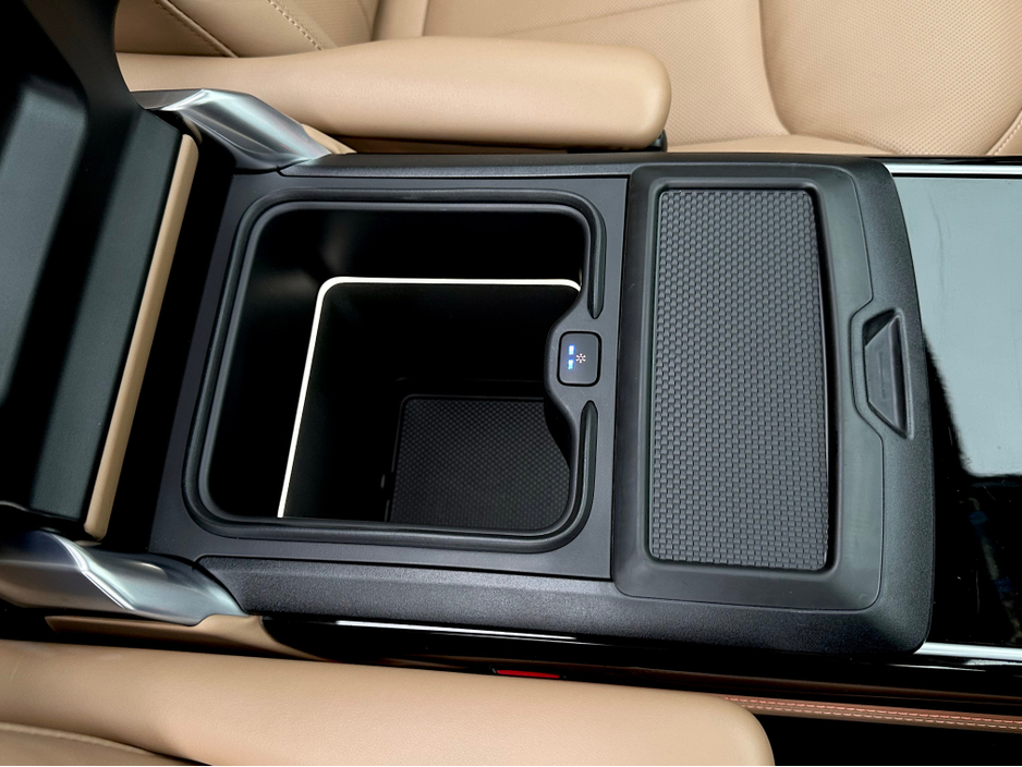 2024 Land Rover Range Rover Sport - image 11