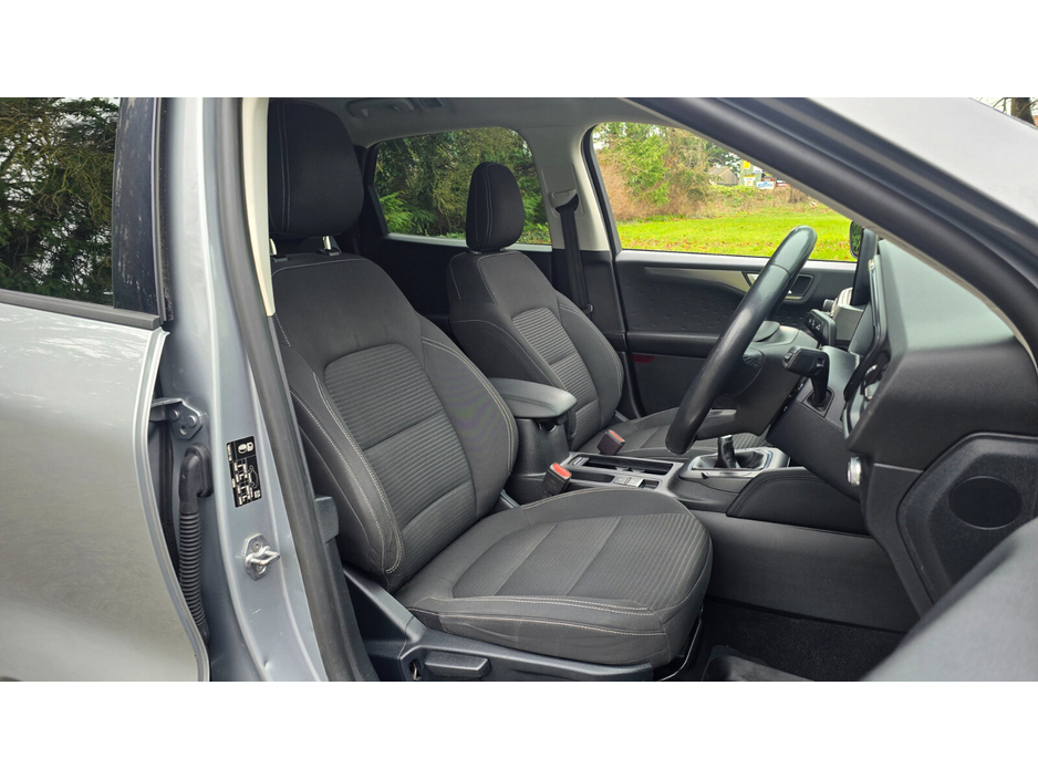 2021 Ford Kuga - image 17