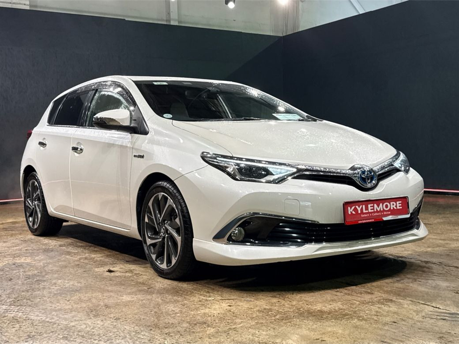 2017 Toyota Auris - image 9