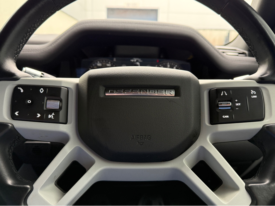 2021 Land Rover Defender - image 19