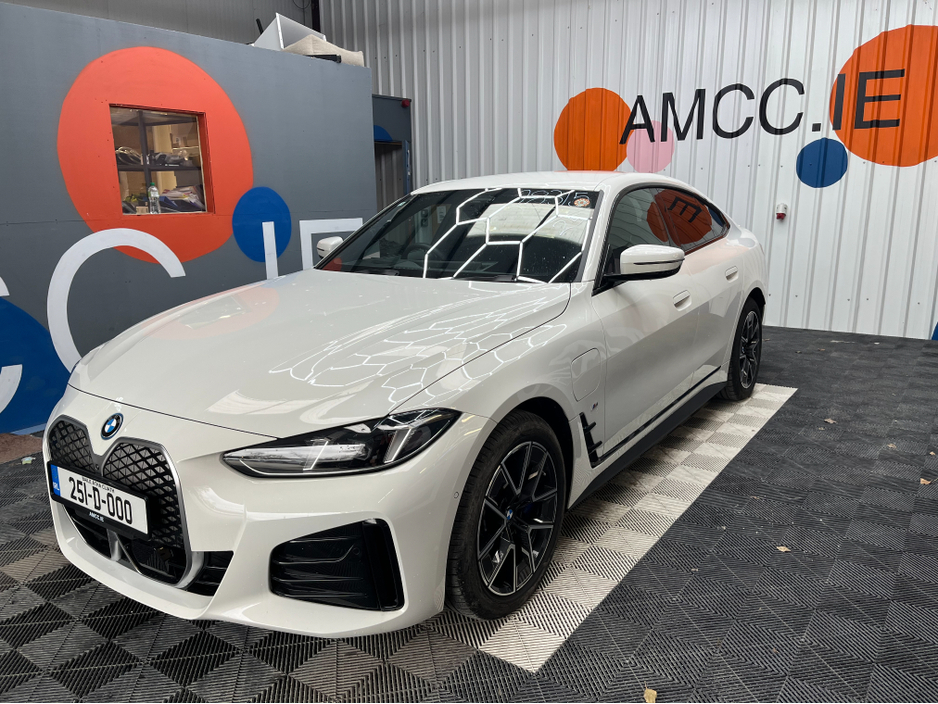 2025 BMW i4 - image 5