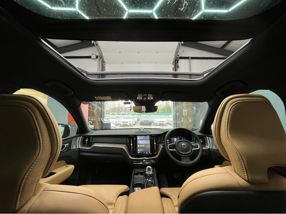 2023 Volvo XC60 - image 19