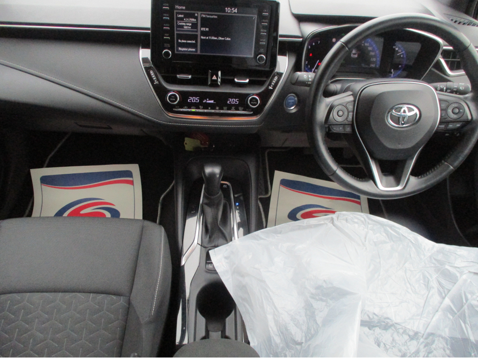 2019 Toyota Corolla - image 12