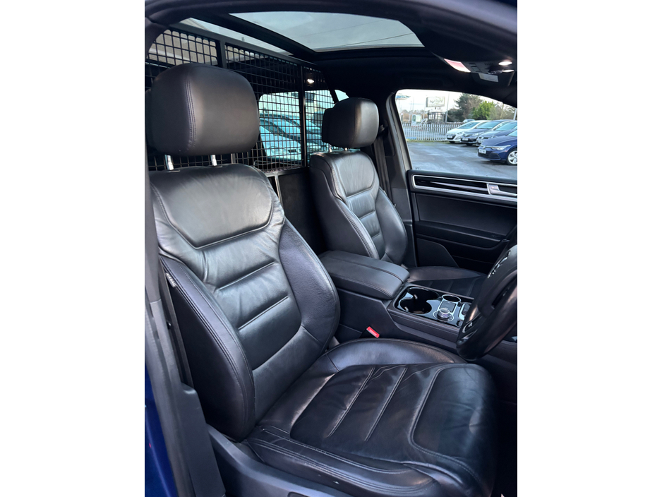 2017 Volkswagen Touareg V6 R-LINE + TDI B PLUS BLUEMOTION TECHNOLOGY €22,950