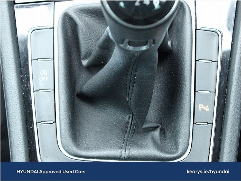 2019 Volkswagen Golf - image 17