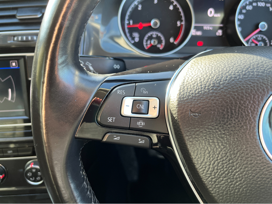 2019 Volkswagen Golf - image 20