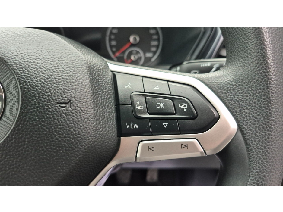 2020 Volkswagen T-Cross - image 25