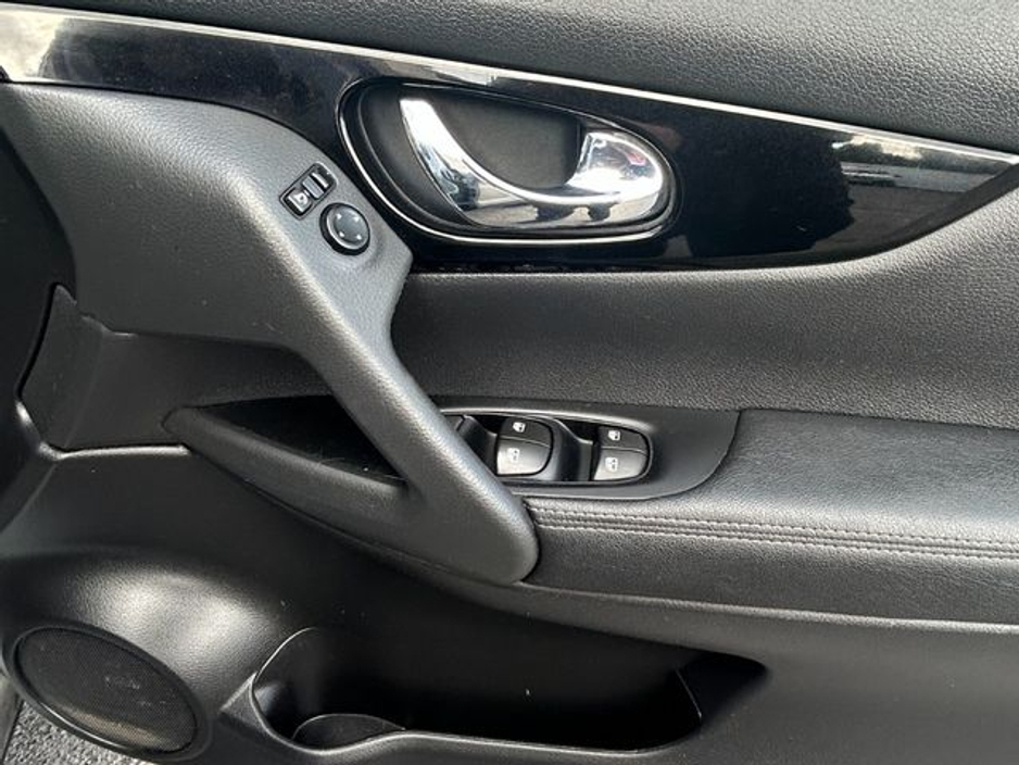 2020 Nissan Qashqai - image 16