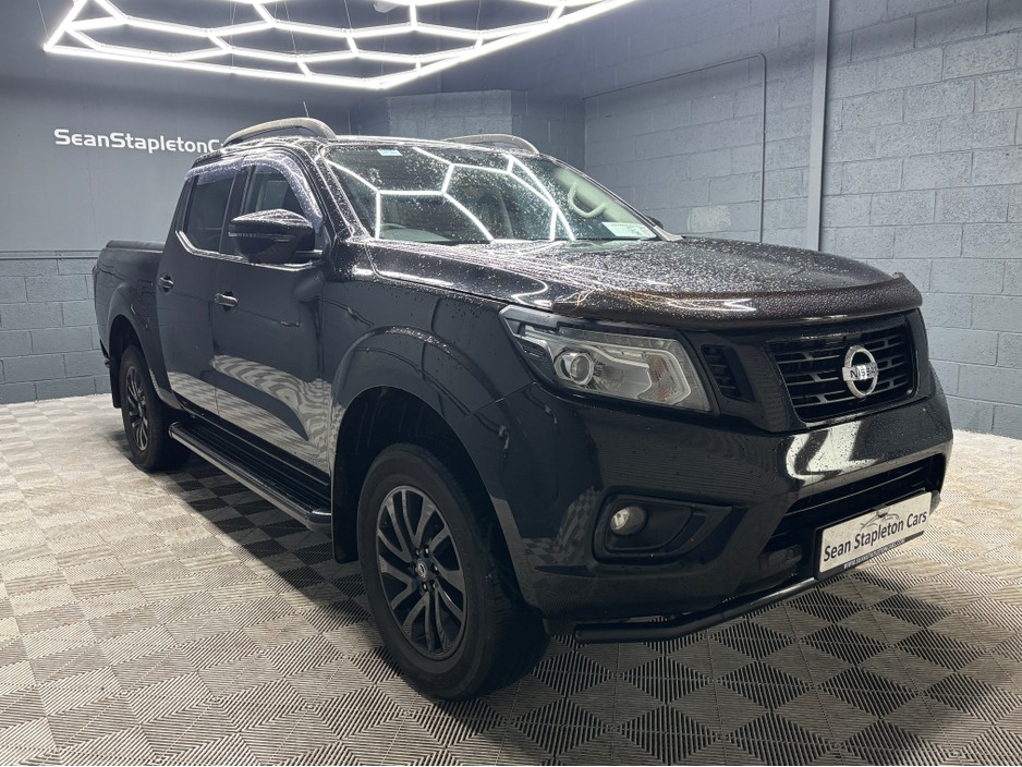 2018 Nissan Navara - image 11