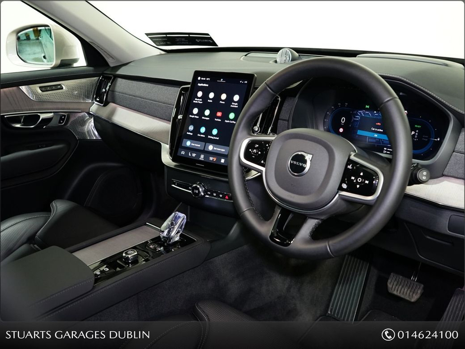 2025 Volvo XC90 - image 29