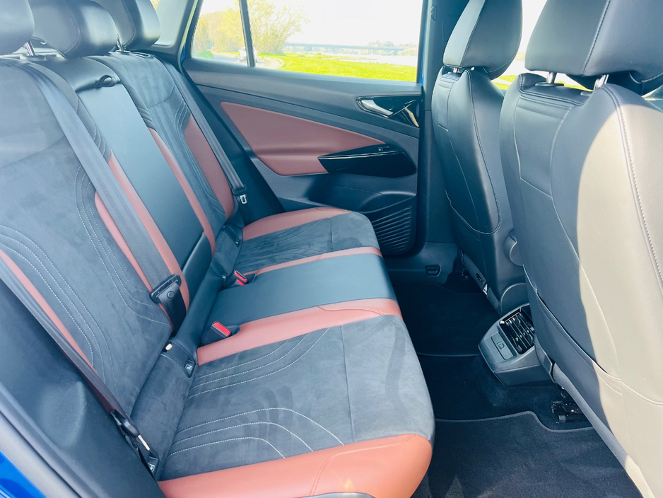 2022 Volkswagen ID.4 - image 17