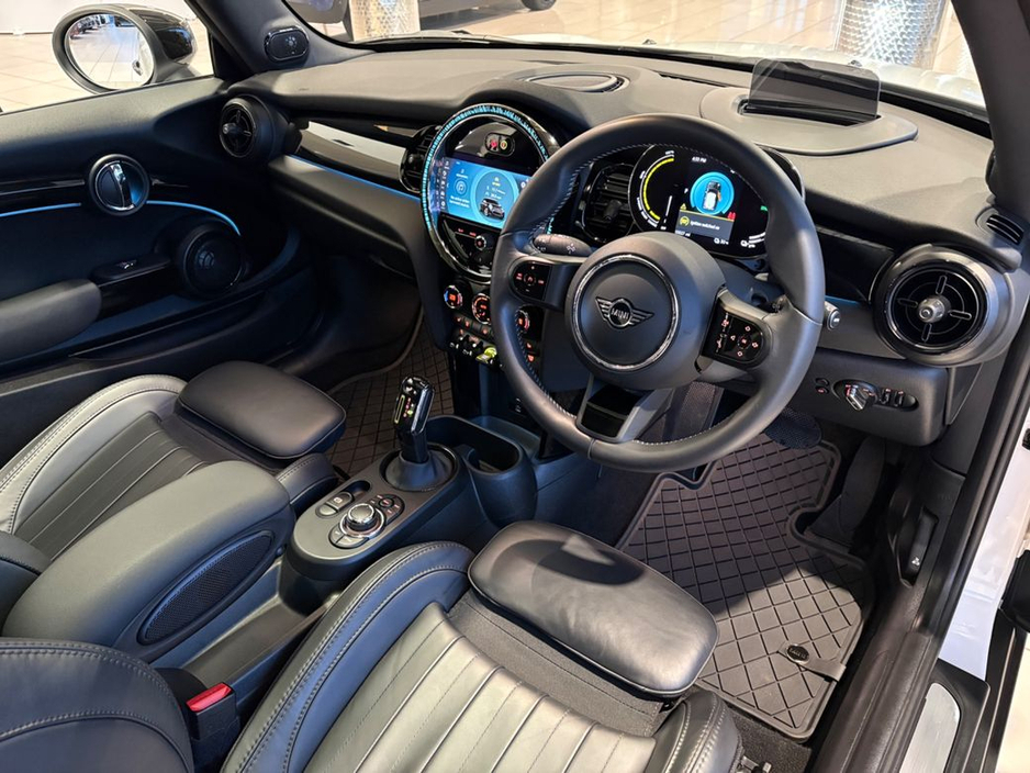 2024 MINI Hatch LEVEL 3 COOPER S=PAN ROOF//LOW MILES//AS NEW=FULL MINI SERVICE HISTORY=TAILORED FINANCE PACKAGES AVAILABLE=TRADE IN’S WELCOME €25,995