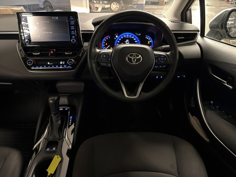 2023 Toyota Corolla HYBRID LUNA AUTO SALOON // TOYOTA SAFETY SENSE // REAR CAMERA // BLUETOOTH // AIR CON // TOYOTA WARRANTY €26,945