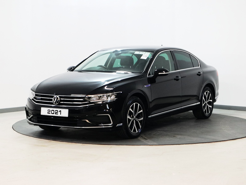 2021 Volkswagen Passat - image 8