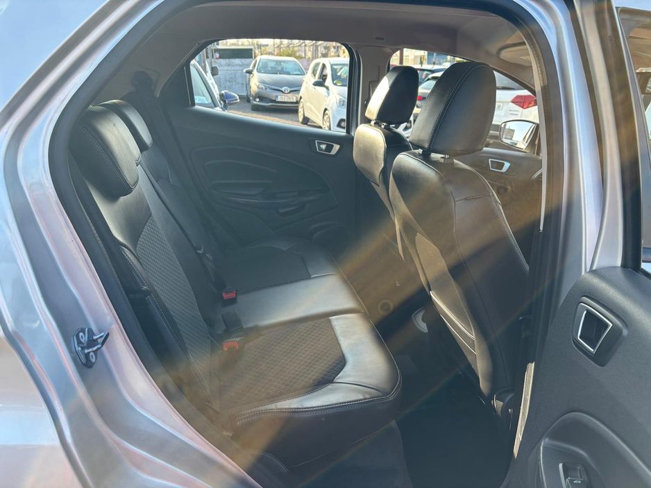 2017 Ford Ecosport - image 3