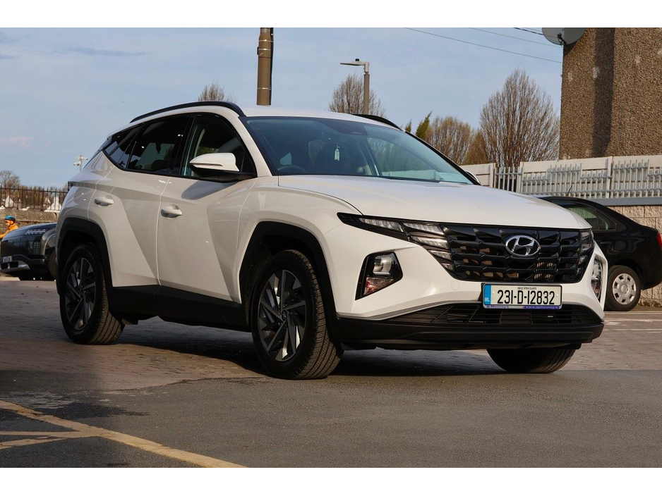 2023 Hyundai Tucson - image 4