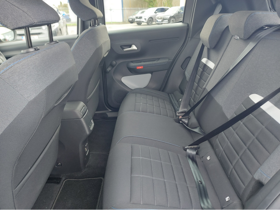 2025 Citroen C3 - image 12