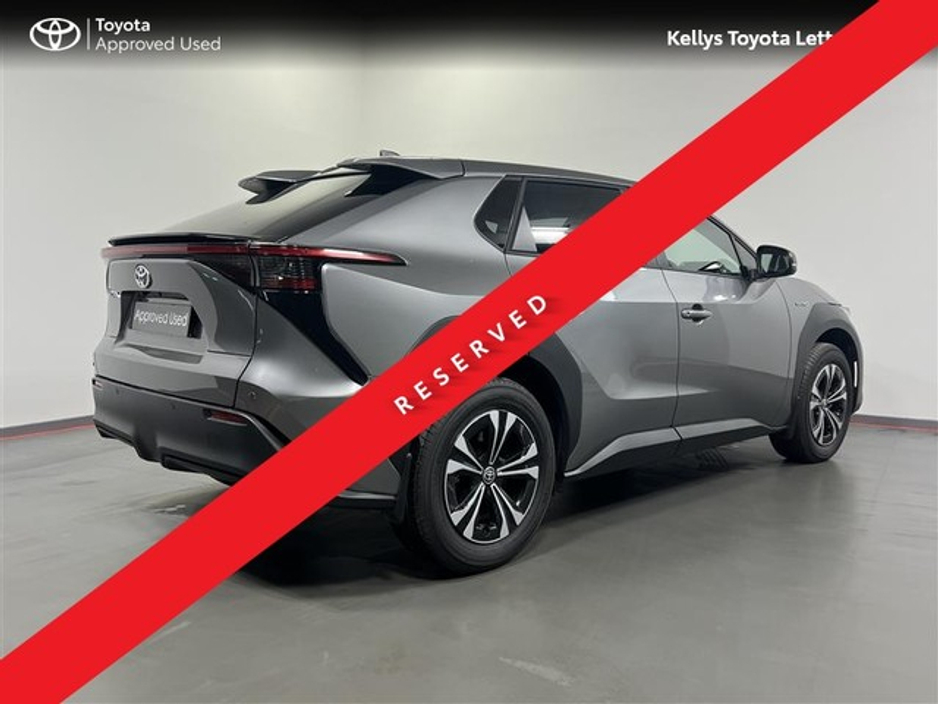 2024 Toyota bZ4X - image 2