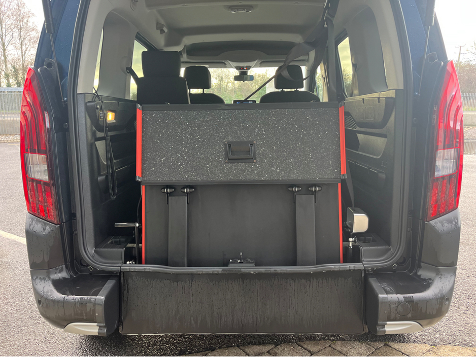 2021 Peugeot Rifter 1.2 Petrol Auto Wheelchair Accessible SWB €24,950