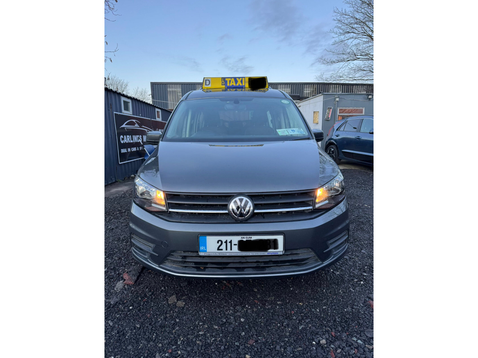 2021 Volkswagen Caddy - image 6