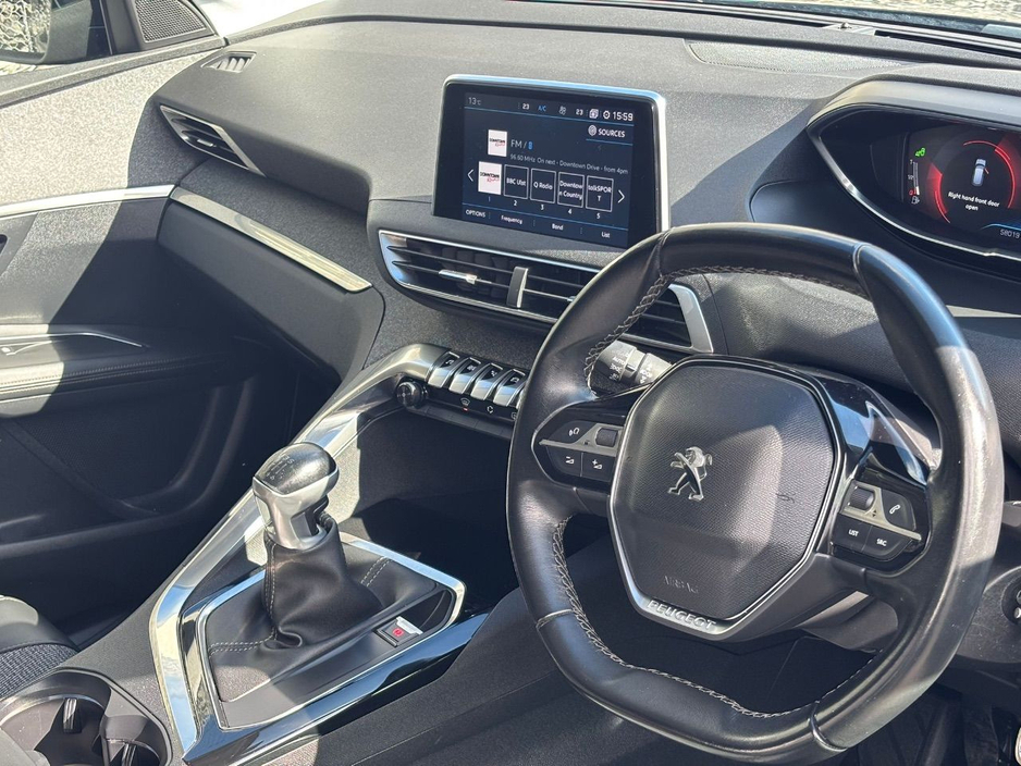 2019 Peugeot 3008 - image 15