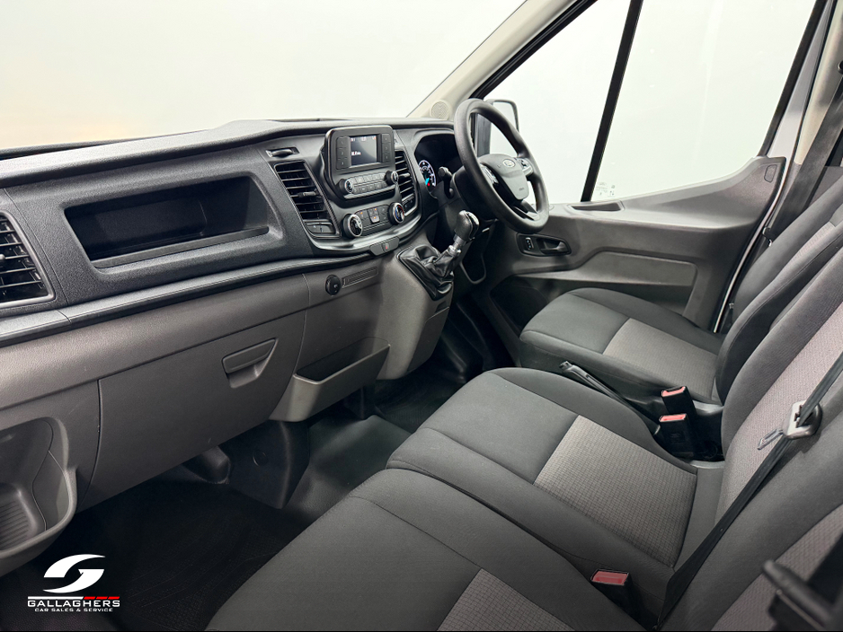 2022 Ford Transit - image 10