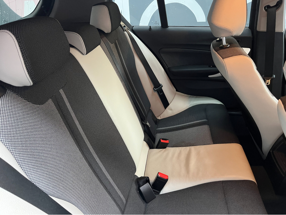 2016 BMW 1 Series - image 12