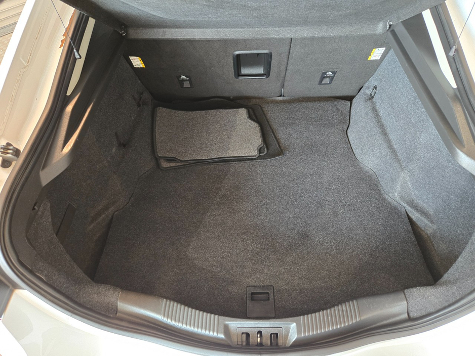 2015 Ford Mondeo - image 14