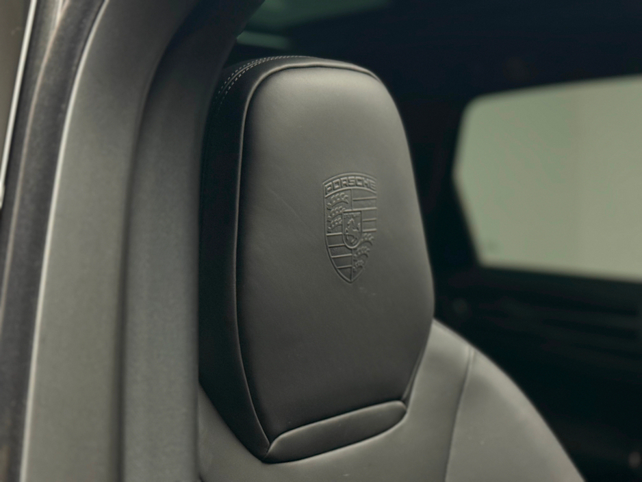 2023 Porsche Cayenne PLATINUM ED 3.0 V6 E-HYBRID *HUGE SPEC* €87,990