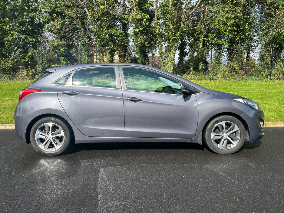 2016 Hyundai i30 - image 3