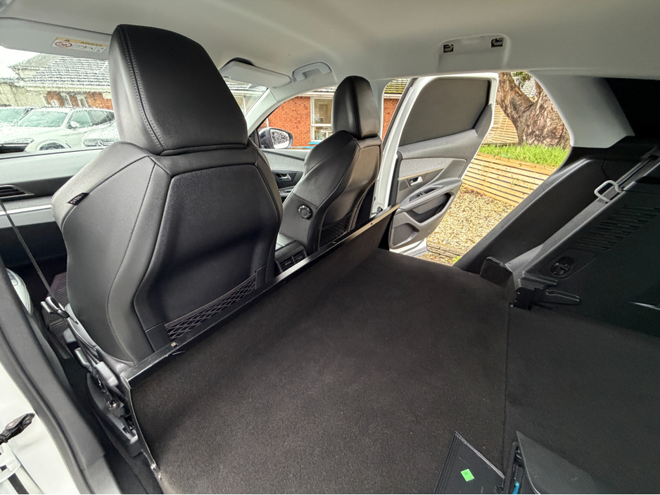 2020 Peugeot 3008 WIRELESS PHONE CHARGER..2 KEYS €8,048